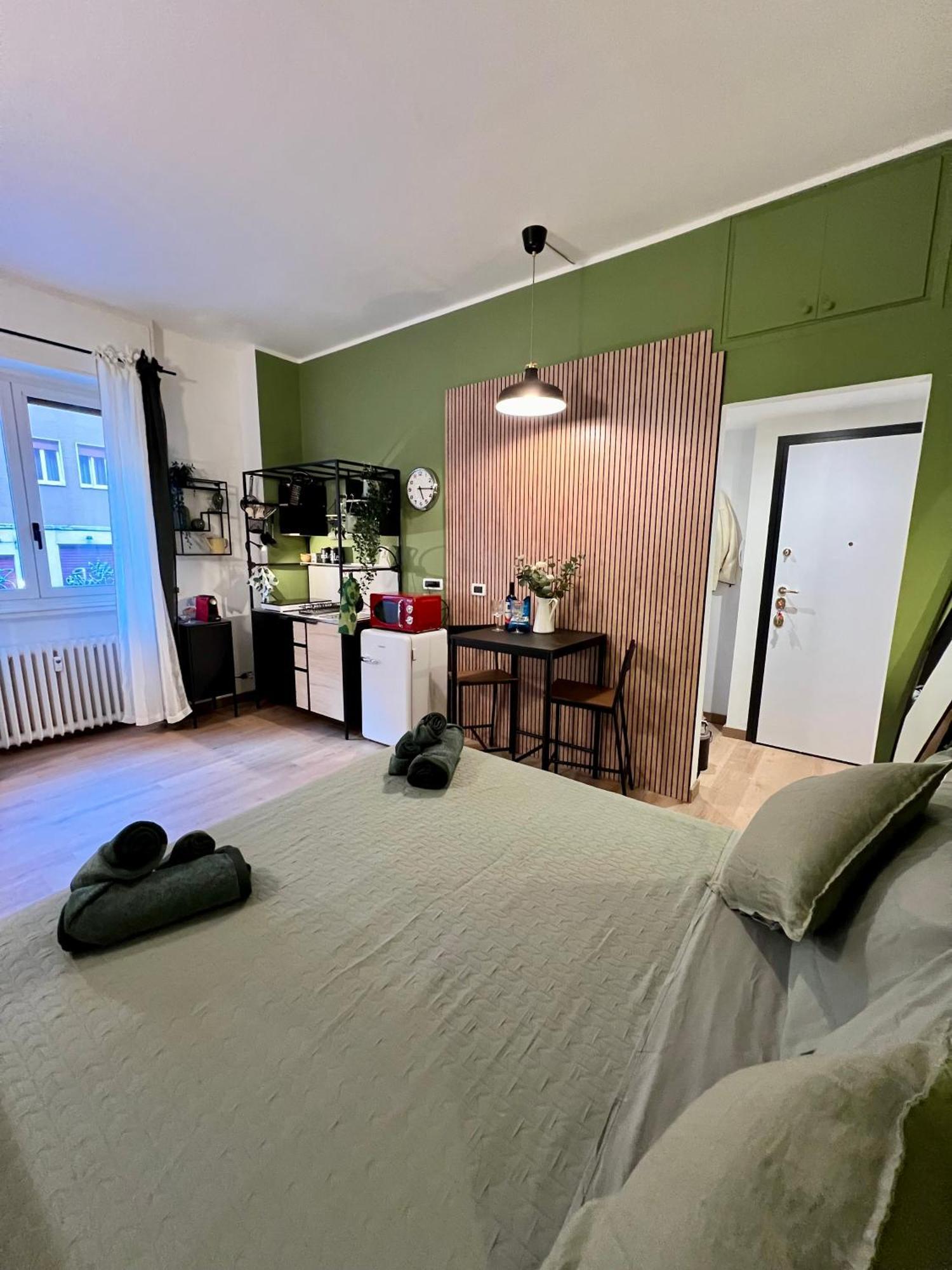La Bella Milano Charme Apartment 3 Km Away From Duomo/ Netflix & Wi-Fi Included Zewnętrze zdjęcie