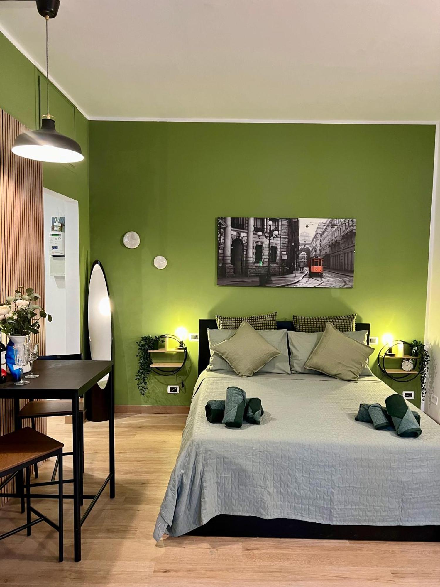 La Bella Milano Charme Apartment 3 Km Away From Duomo/ Netflix & Wi-Fi Included Zewnętrze zdjęcie